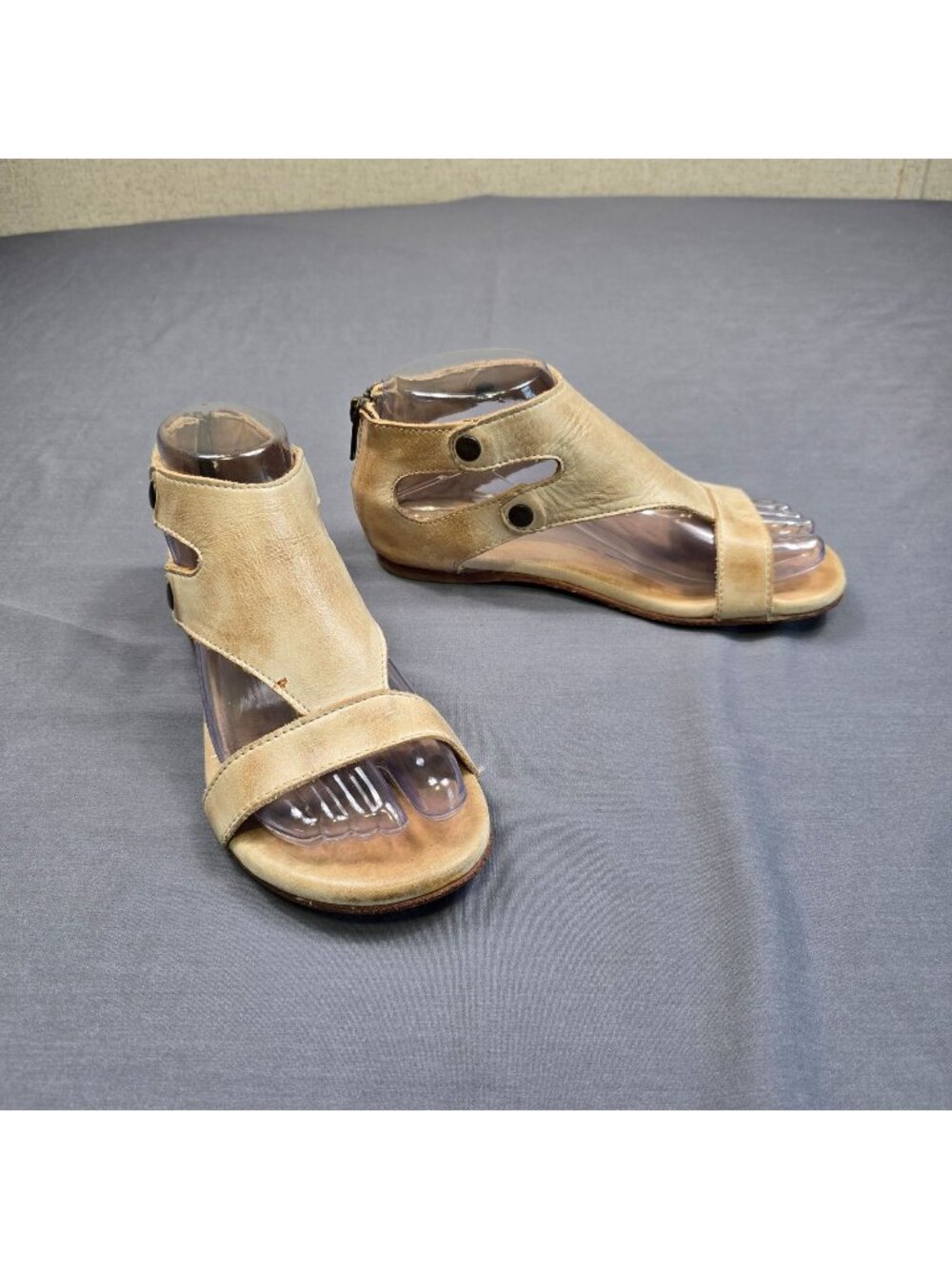 Bed Stu Soto Gladiator Sandals Size 6 Tan Distressed Leather With Zipper Closure